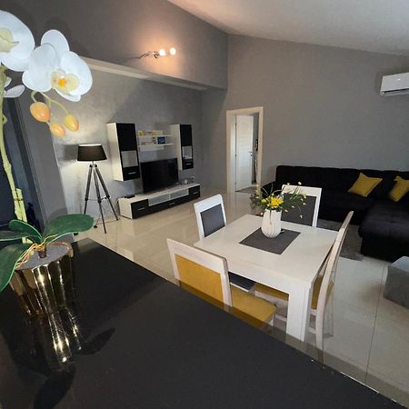 Apartmani Stijepovic พอดโกริกา ภายนอก รูปภาพ