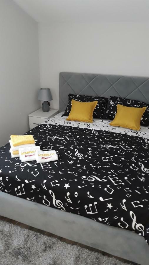 Apartmani Stijepovic พอดโกริกา ภายนอก รูปภาพ