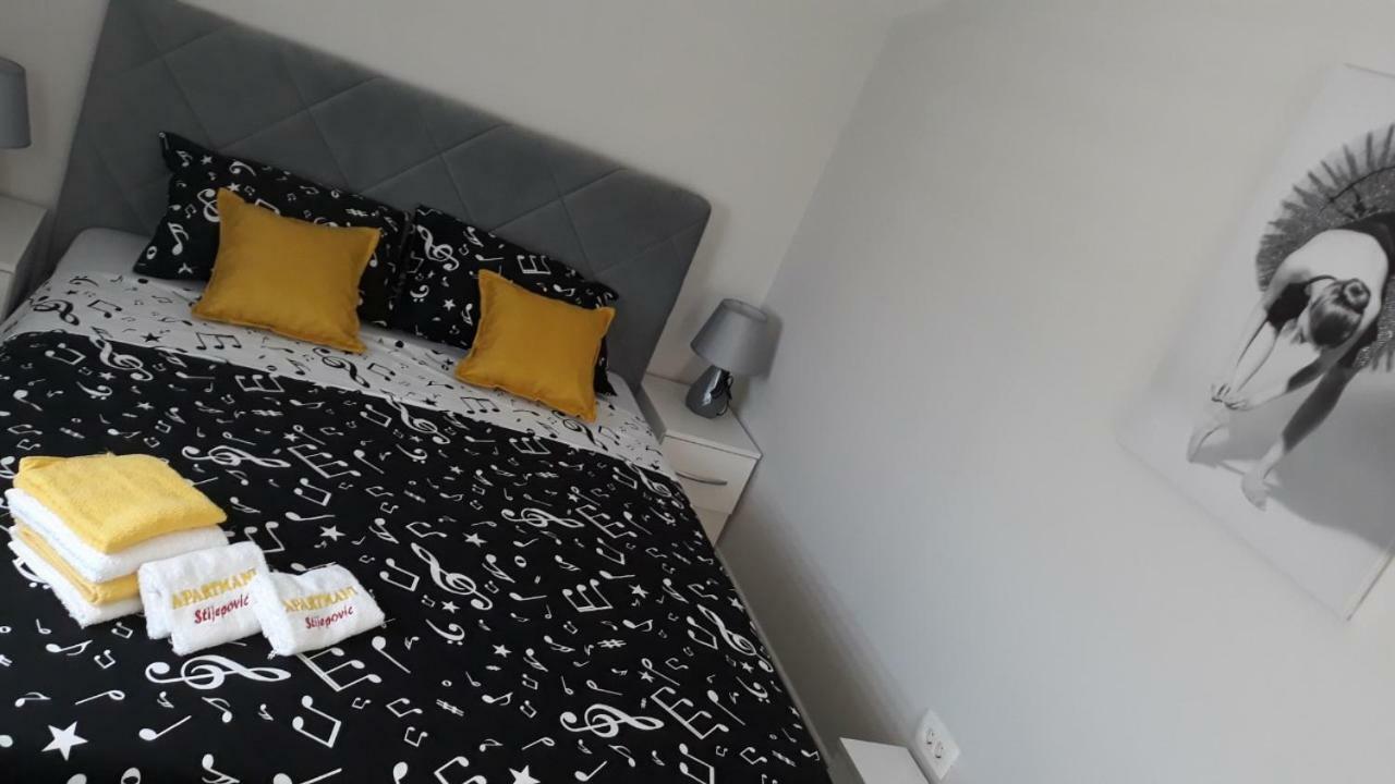 Apartmani Stijepovic พอดโกริกา ภายนอก รูปภาพ